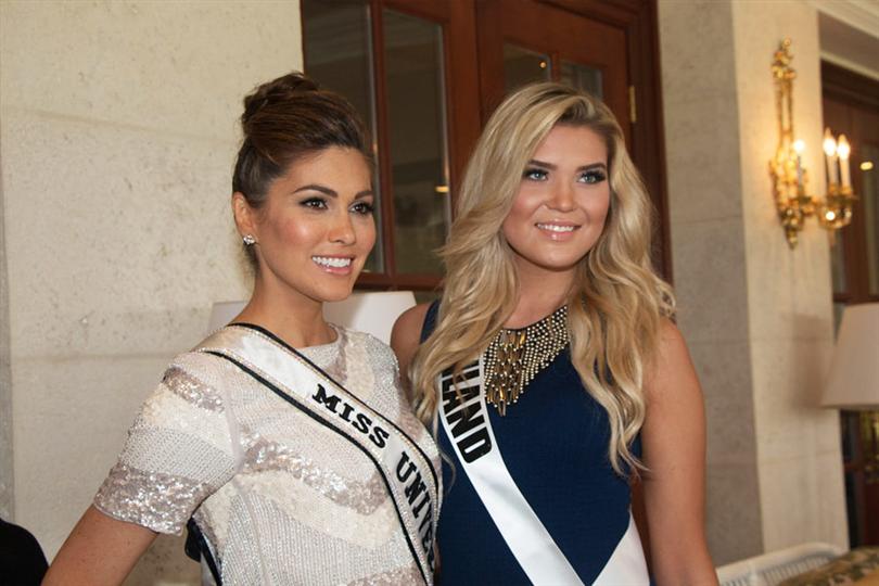 Bea Toivonen, Miss Universe Finland 2014 with Miss Universe 2013